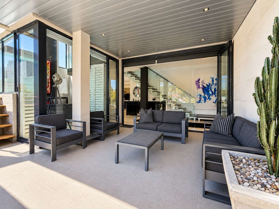 2 Bedroom Property for Sale in Cape Town City Centre Western Cape
